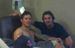 christian-bale-visits-aurora-victims__oPt